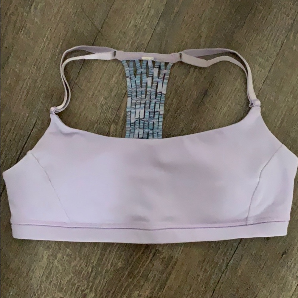 Women’s Lululemon sports bra